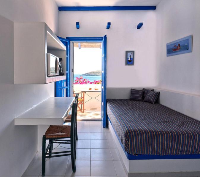 Blue Dolphin Antiparos Villas And Suites Agios Georgios  외부 사진